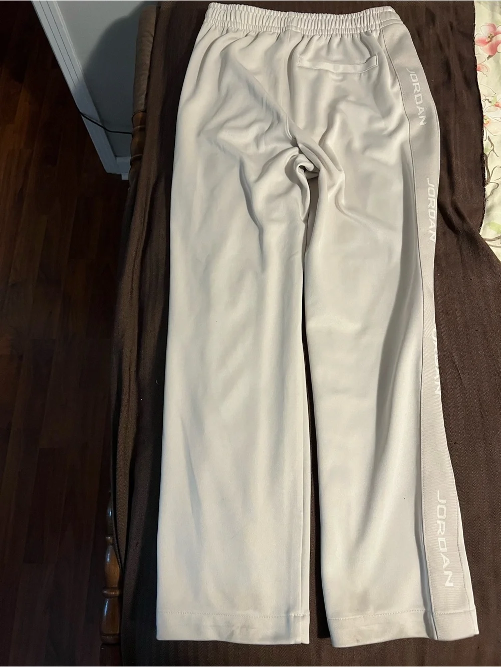 Jordan Beige Sweatpants Size Medium Jogger Pants